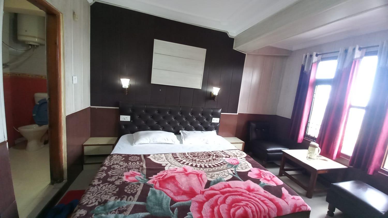 Hotel Harbans Shimla Exterior photo